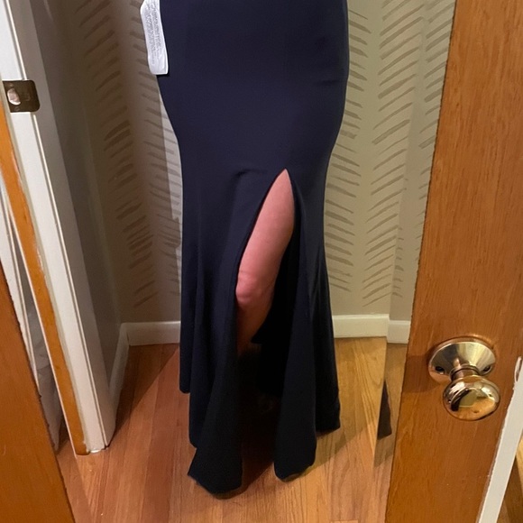 Dress the Population Iris - Picture 4 of 9